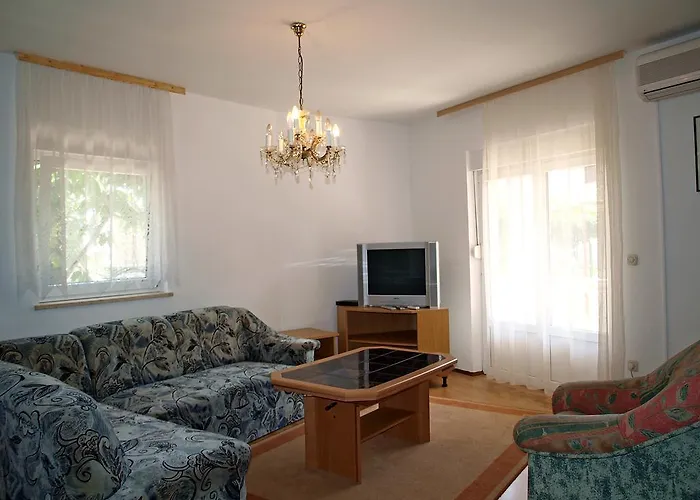 Hilde Blue-2 By Interhome 메덜린