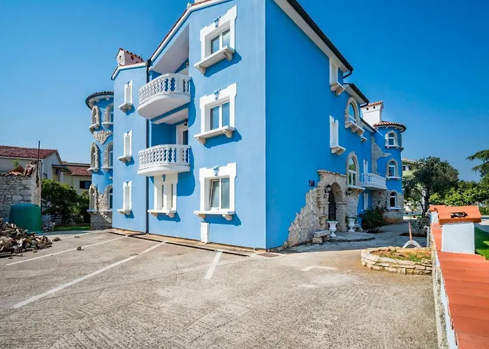 Hilde Blue-2 By Interhome 메덜린